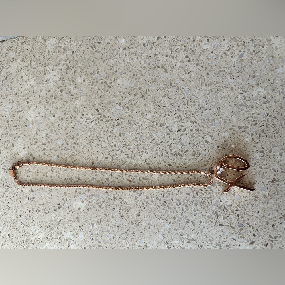 Medium 18K Rose Gold Plated Short XO chain - Picture 4 of 8